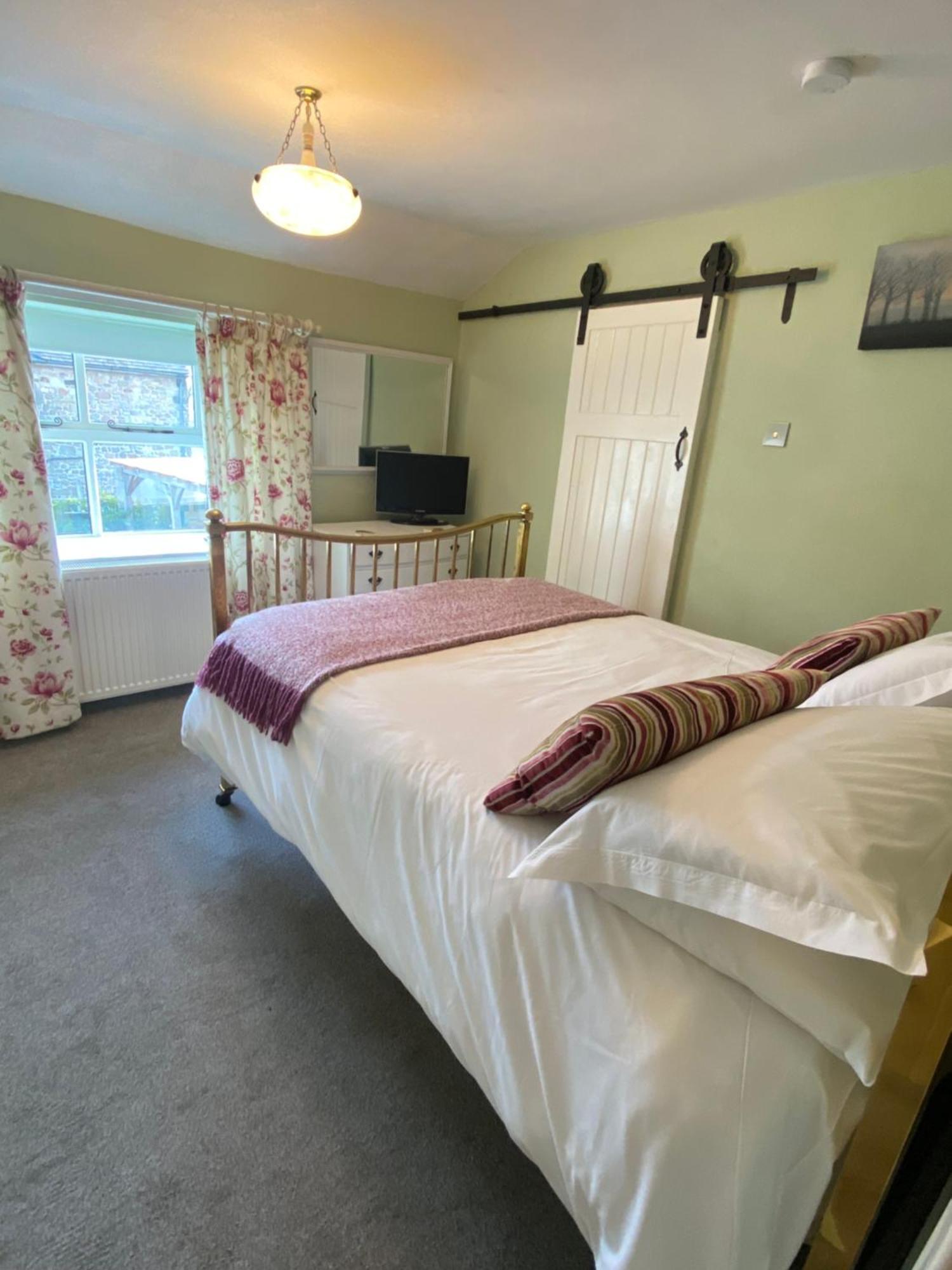 Chapel Cottage Clitheroe Road Waddington  Bagian luar foto